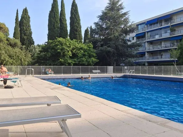 Appartement 1 pièce 13 m² 