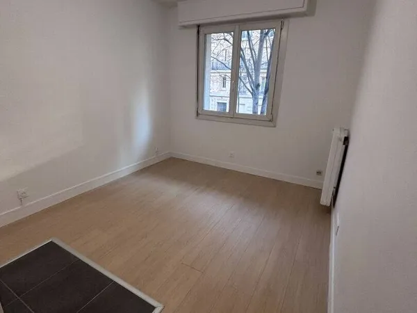 Appartement 1 pièce 15 m² 