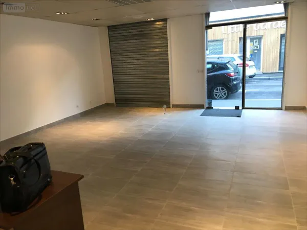 Local 2 pièces 37 m² 