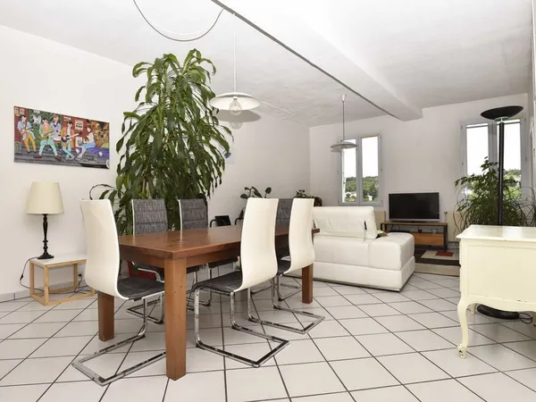 DUPLEX 99m² - 4 CHAMBRES - CENTRE PONT-ÉVÊQUE 