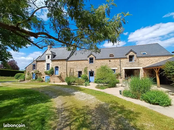 Maison 10 pièces 315 m² 