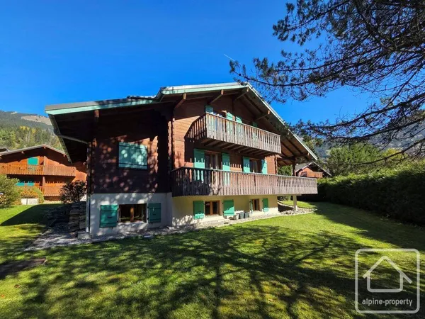 Chalet 6 pièces 157 m² 