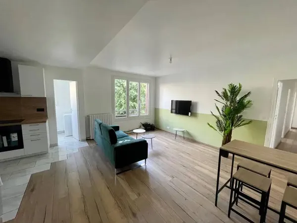 Loue chambres dans appartement rénové en colocation 