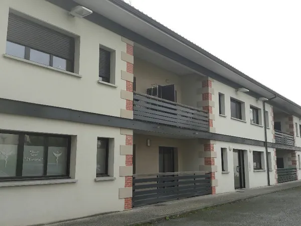 Appartement récent avec jardin 