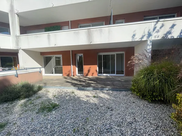 A vendre appartement deux chambres, garage, secteur La Madeleine à Vannes 