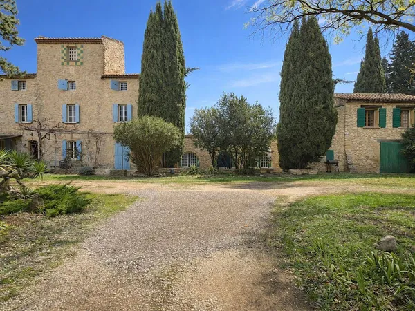 Maison 15 pièces 418 m² 