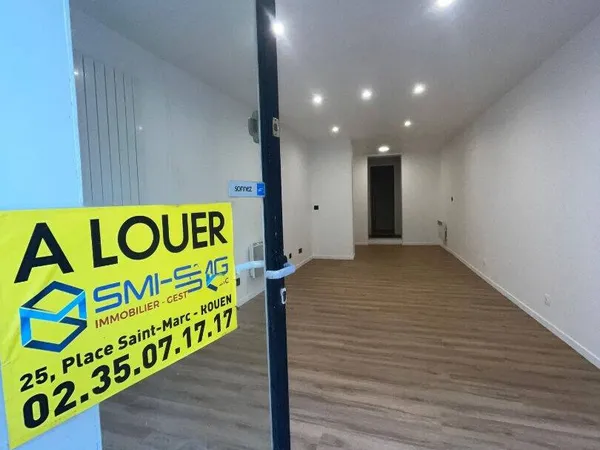 Local commercial 3 pièces 61 m² 