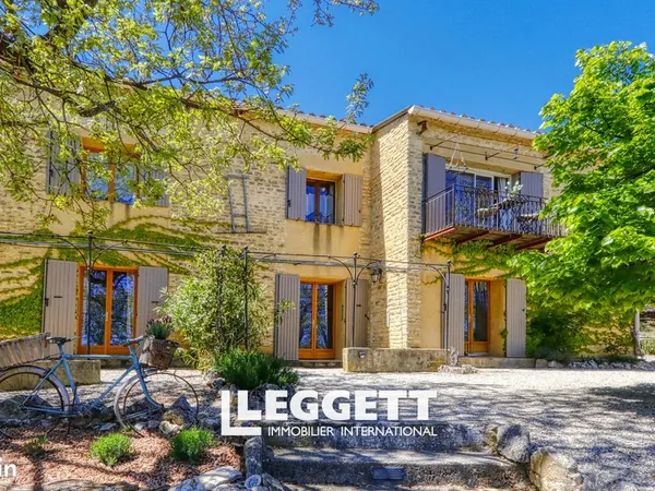 Maison 11 pièces 230 m² 
