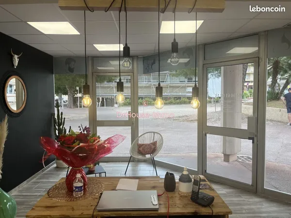Local commercial 61 m² toulon 