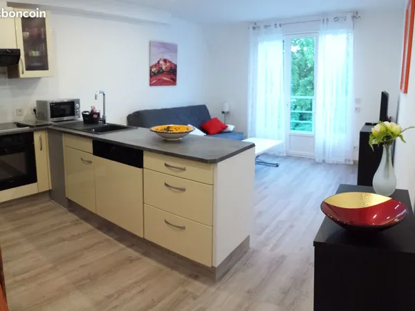 T1Bis calme et lumineux, 850 Eur "All inclusive" 