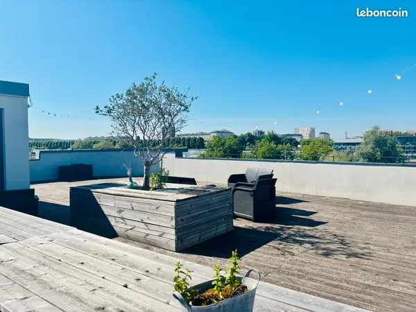 Plateau de bureaux de 210 m² - Hypercentre de Rouen - Rooftop vue Seine & Forte visibilité 