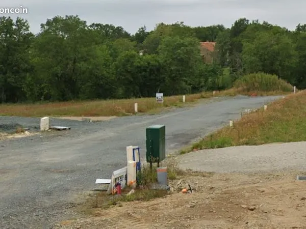 Terrain 683 m² 