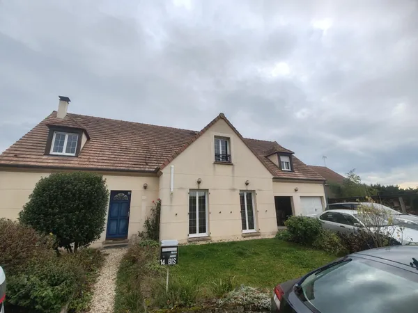 Maison 6 chambres de 200m2 avec piscine et jaccuzi 