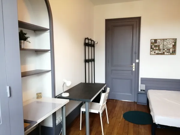 Loue chambre meublée 12m² Saint-Genis-Laval 