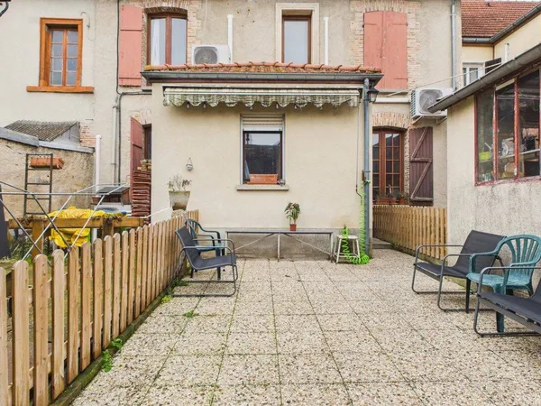 Maison 8 pièces 198 m² 
