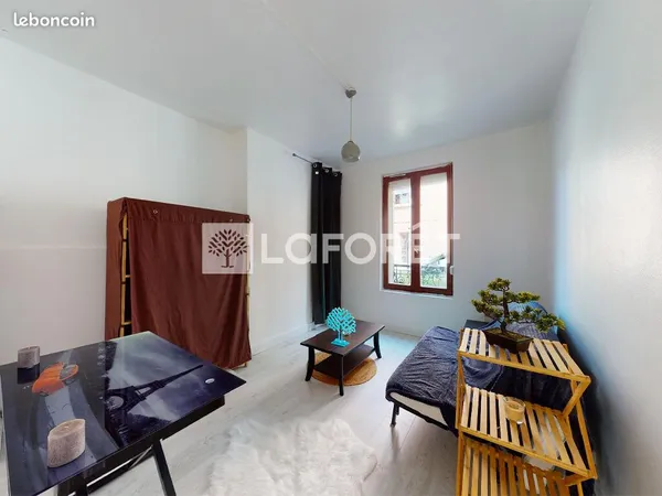 Studio 1 pièce 22 m² 