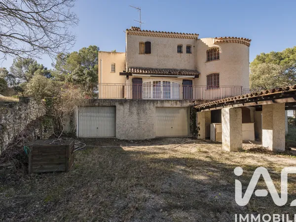 Maison 8 pièces 226 m² 