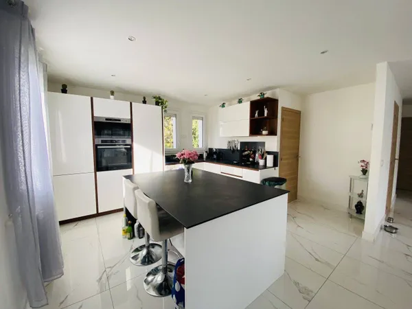 Maison 5 pièces 83 m² 