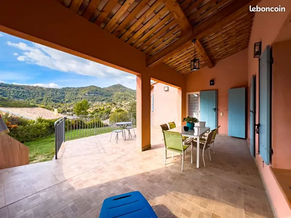 Belle villa 4 pièces de 148 m² sur 1 204 m² de terrain 