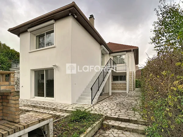 Maison 6 pièces 151 m² 