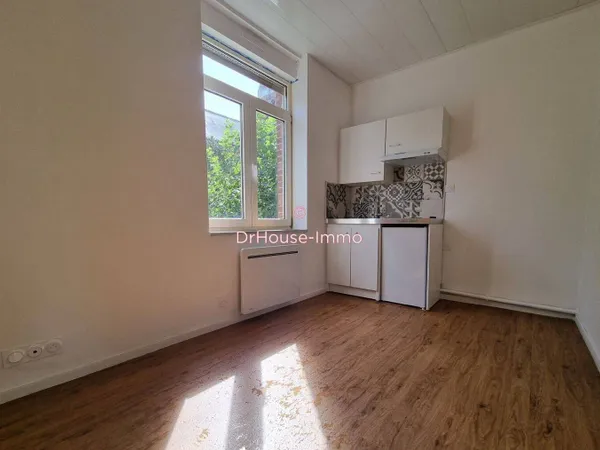 Studio 1 pièce 14 m² 