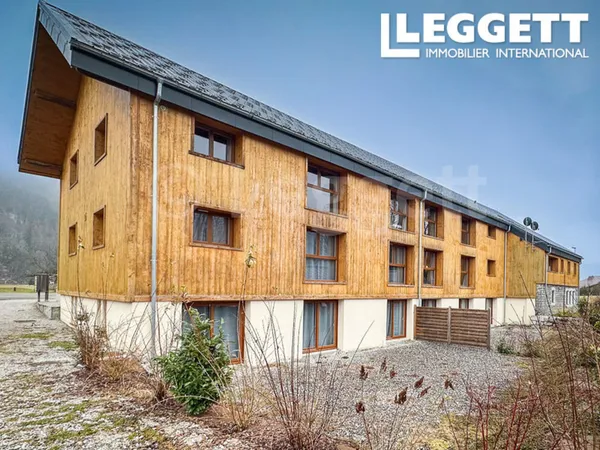 Appartement en duplex de 5 chambres au deuxième étage d'une grange savoyarde traditionnelle 