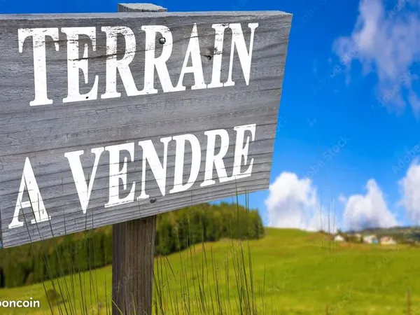 Terrain 750 m² 