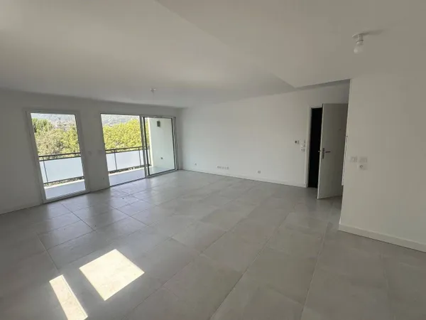 Appartement 4 pièces 82 m² 