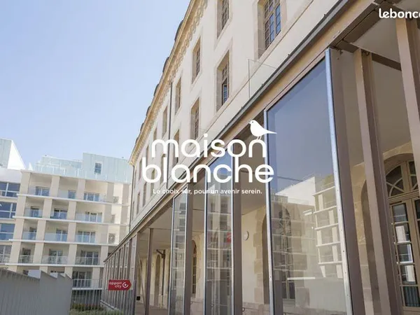 Studio 1 pièce 17 m² 