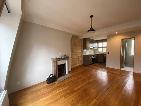 LOCATION T2, rue Lapeyrère - PARIS 18 