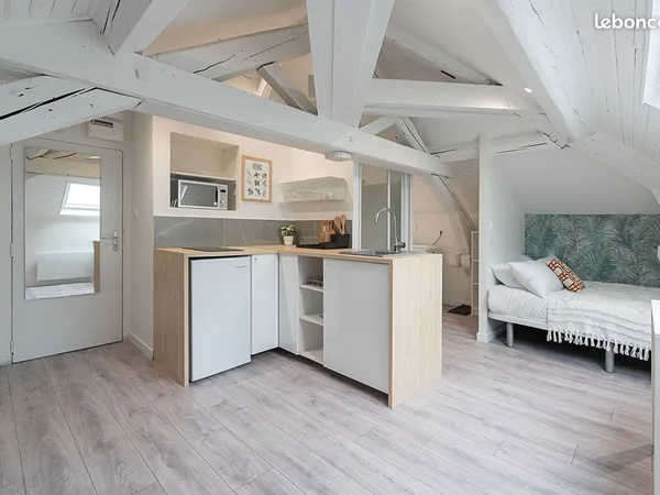 Studio 1 pièce 22 m² 