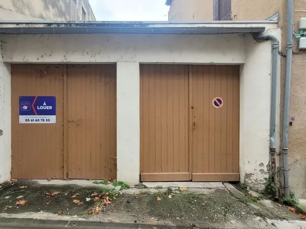 Parking/box 1 pièce 15 m² 
