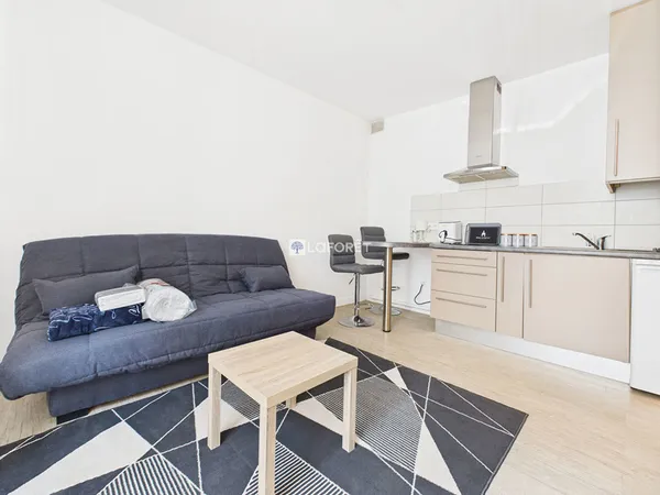 À louer, Studio meublé rénové - Centre-ville de Quimper 