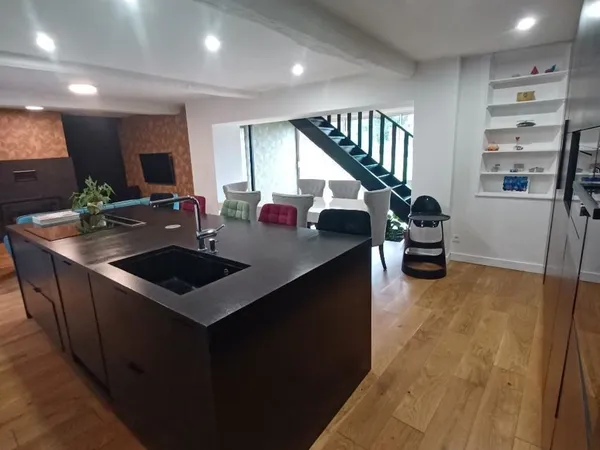 Maison 6 pièces 180 m² 