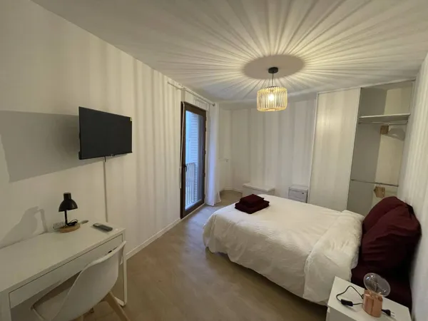 Appartement 1 pièce 80 m² 