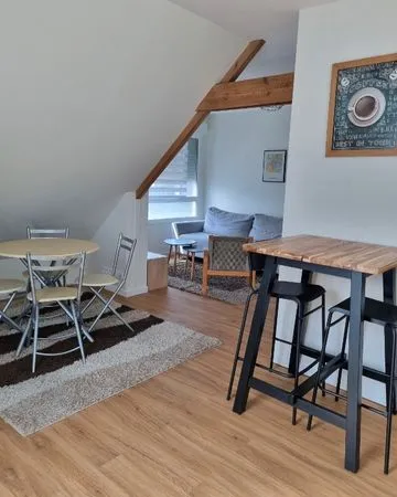 Appartement étage maison d'habitation 