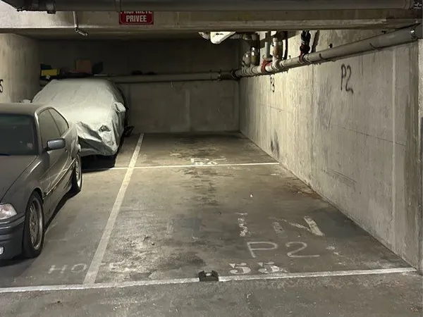 À louer - grande place de parking Puteaux 