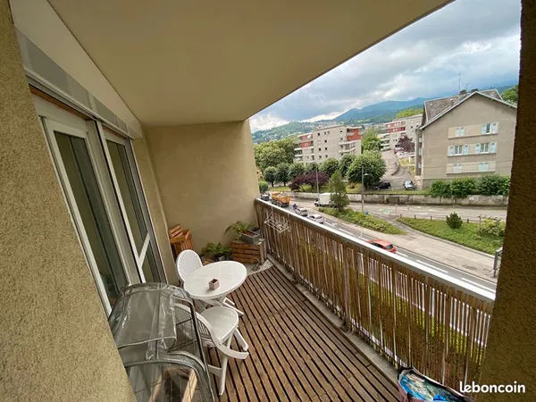 Appartement 3 pièces 77 m² 