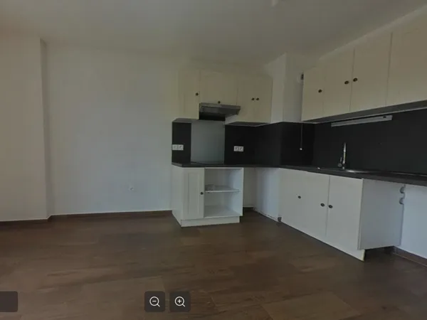 2 Pièces 40m2 parking RER E Villiers 