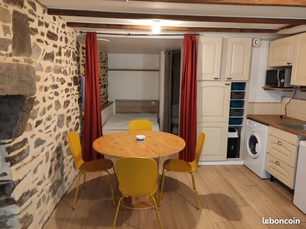 Studio RDC 25m2 proche du château 