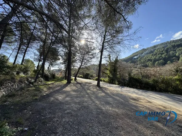 Terrain 10240 m² 