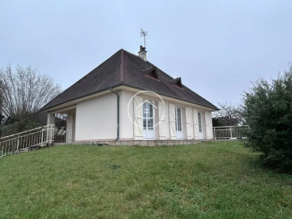 Maison de plain-pied 6 pièces 161 m² 
