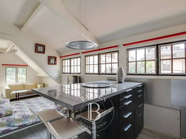 Studio 1 pièce 25 m² 