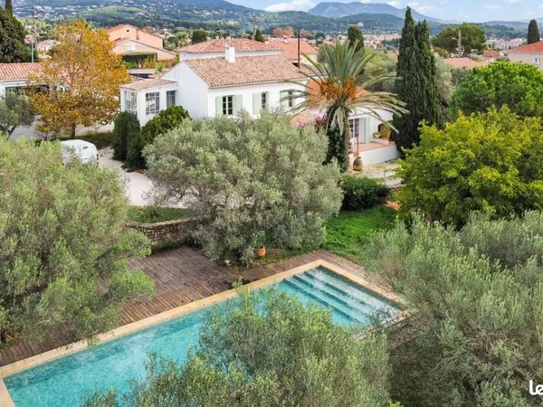 Maison 4 pièces 194 m² 