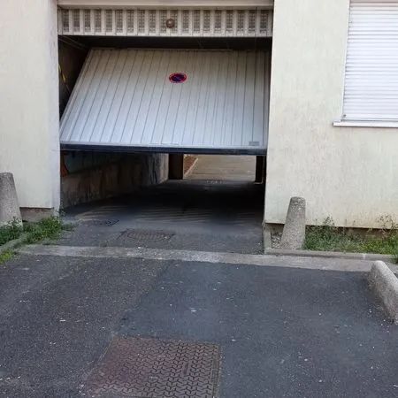 Place parking Melun Gare 
