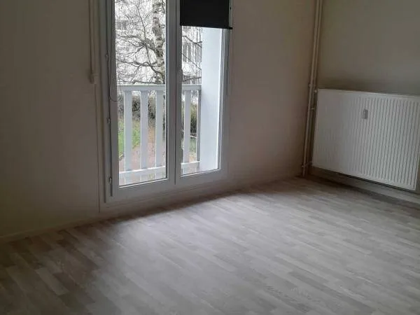 Studio 1 pièce 28 m² 