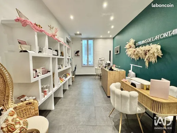Boutique 221 m² NÎMES 