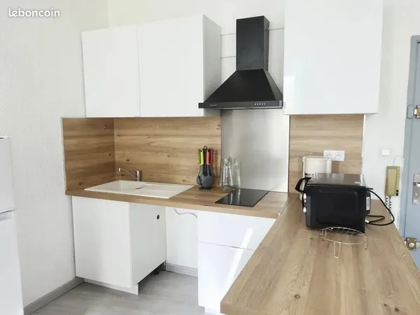 Studio 1 pièce 29 m² 