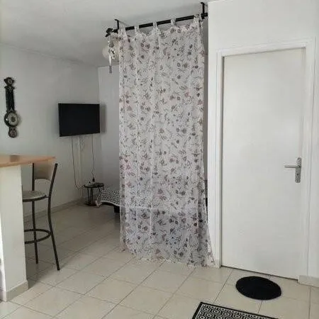 Studio 1 pièce 22 m² 