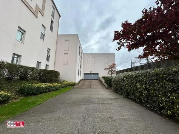 Stationnement Location Pontoise   60€